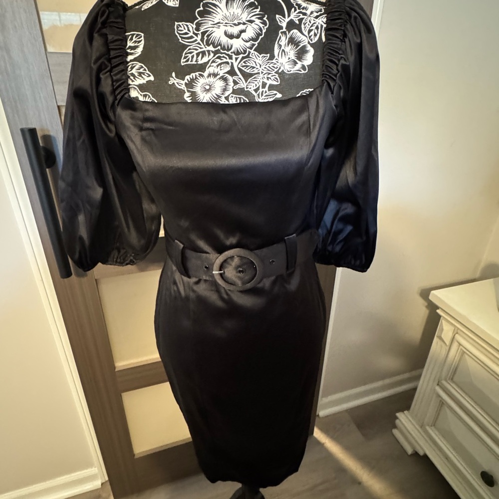 Premier Black Sheath Dress with Puff Sleeves and Square Neck